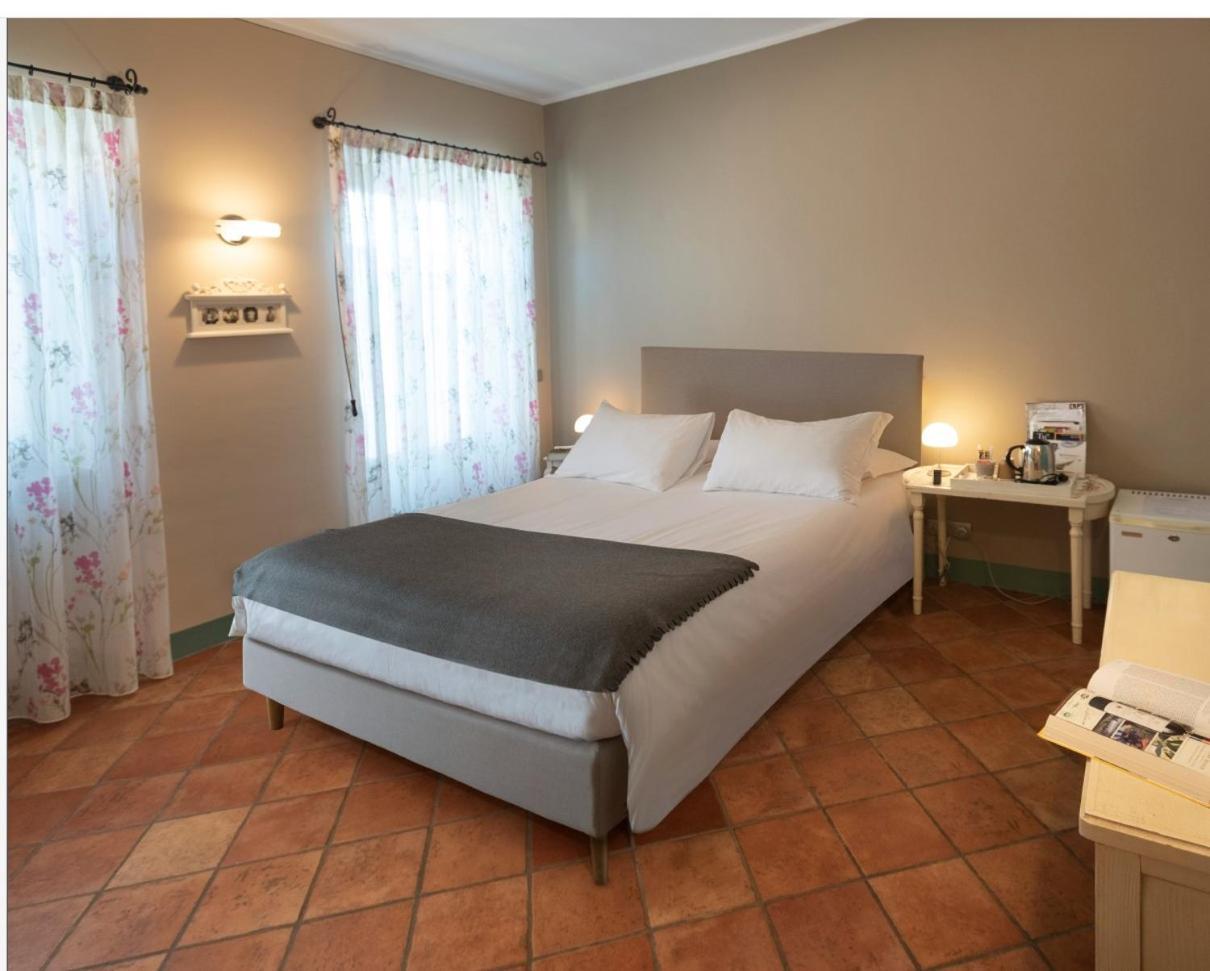 Cascina Meriame แซร์ราลุงกา ดัลบา ภายนอก รูปภาพ